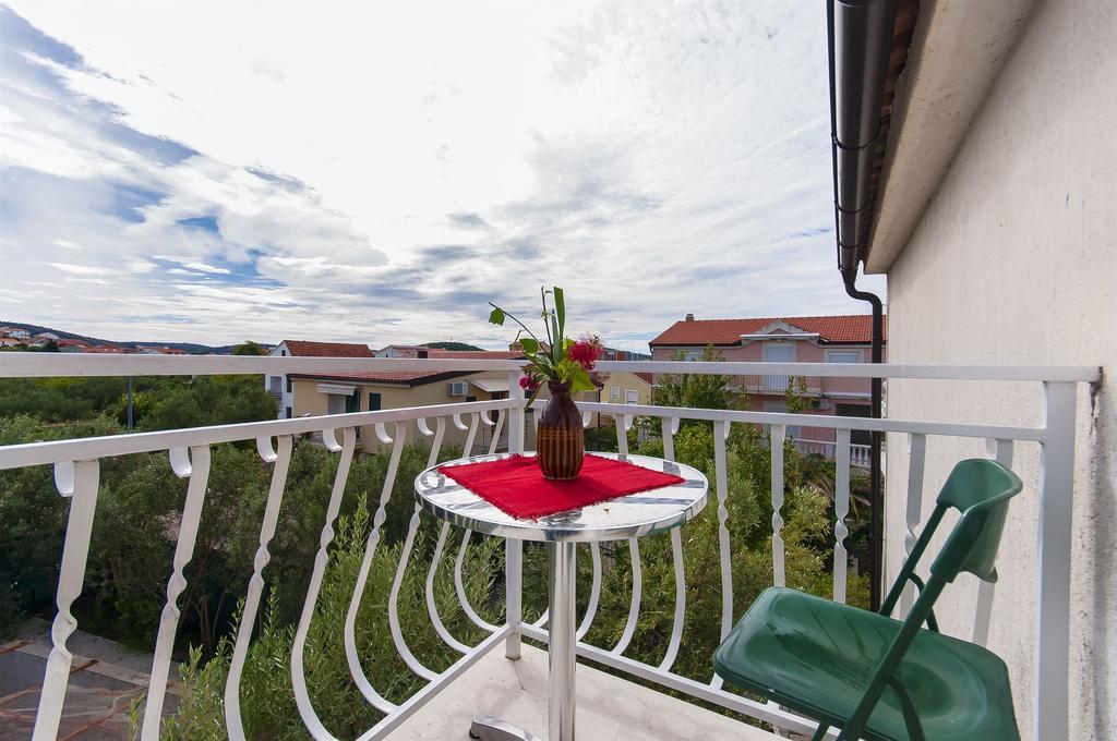 Apartments Luca Rogoznica  Extérieur photo