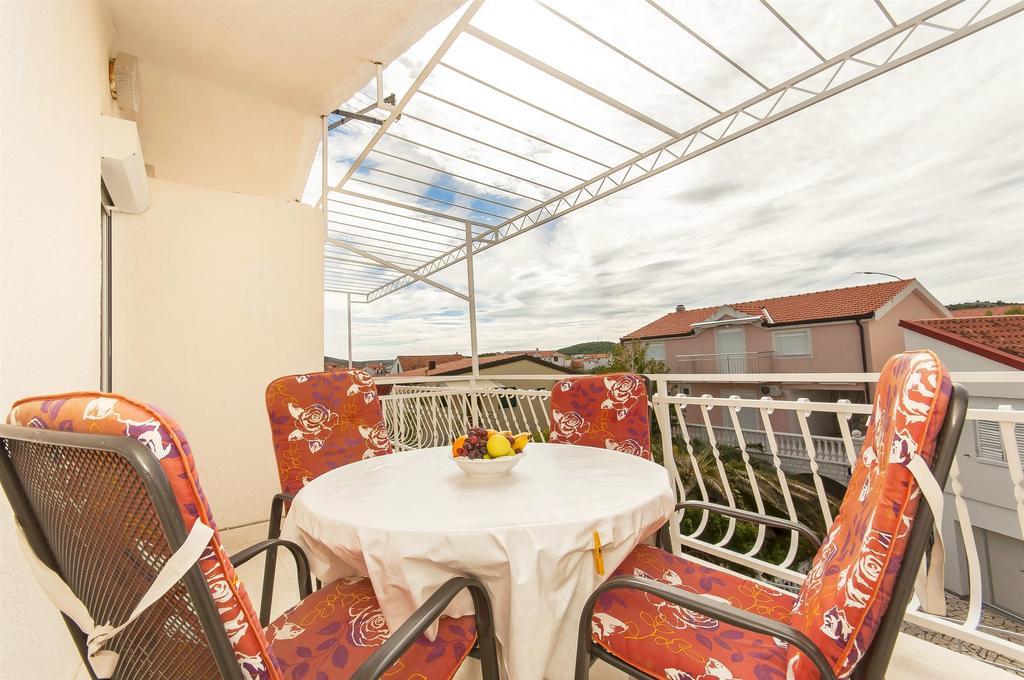 Apartments Luca Rogoznica  Extérieur photo