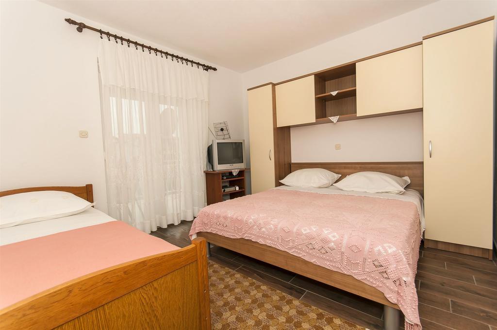 Apartments Luca Rogoznica  Extérieur photo