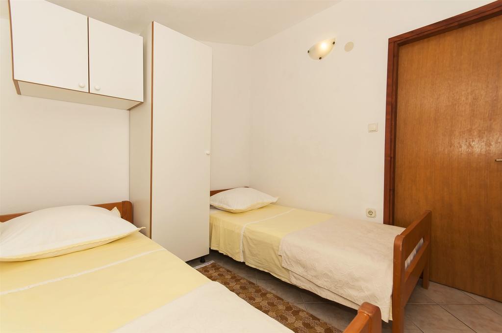 Apartments Luca Rogoznica  Extérieur photo